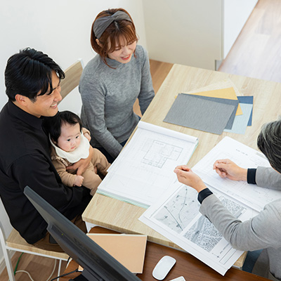 平日も土日もお待たせせず、お客様のご予定に合わせてゆっくりとご覧いただけます。